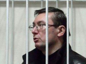 Луценко: Депутатами от оппозиции должны быть не богатые