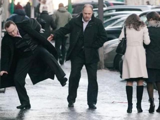 Юристи пропонують судитися за травми, отримані через неприбраний сніг Юристи пропонують судитися за травми, отримані через неприбраний сніг