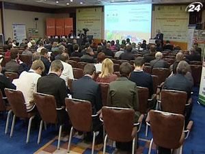 Українські аграрії зібрали рекордний врожай овочів і фруктів Українські аграрії зібрали рекордний врожай овочів і фруктів