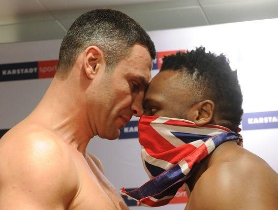 Чізора дав Кличкові ляпаса на зважуванні. Відео Чізора дав Кличкові ляпаса на зважуванні. Відео