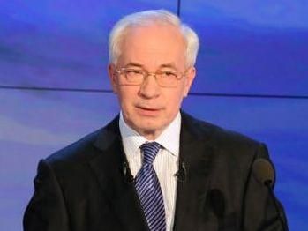 Азаров: У мене достатньо влади. Слухатимуться всі Азаров: У мене достатньо влади. Слухатимуться всі