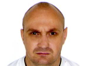 Во Львове разыскивают особо опасного преступника Во Львове разыскивают особо опасного преступника