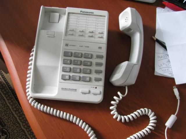 Українцям знову хочуть підвищити плату за телефонні розмови Українцям знову хочуть підвищити плату за телефонні розмови