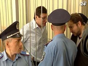 ЄСПЛ хоче послухати захисників Луценка і представників Кабміну ЄСПЛ хоче послухати захисників Луценка і представників Кабміну