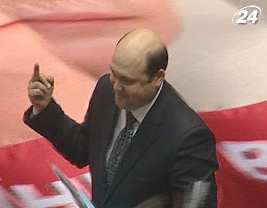 Парламент: БЮТовцы назвали Каплиенко "тушкой", а тот показал им средний палец