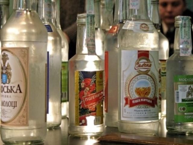 Податкова пообіцяла знищити тіньове виробництво горілки Податкова пообіцяла знищити тіньове виробництво горілки