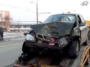 Запоріжжя: автобус врізався у таксі, за кермом якого спав п'яний водій