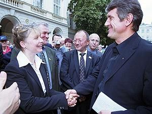 Ющенко: Тимошенко прийшла до мене ввечері і попросила посаду віце-прем’єра Ющенко: Тимошенко прийшла до мене ввечері і попросила посаду віце-прем’єра