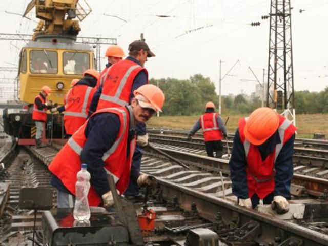 В "Укрзализныце" пообещали реформы без массовых увольнений В "Укрзализныце" пообещали реформы без массовых увольнений