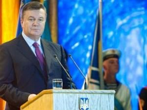 Янукович пообіцяв модернізувати армію за 3 роки 