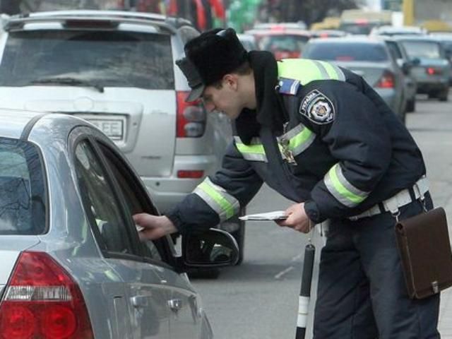 Українським водіям підвищили штрафи за порушення на дорозі