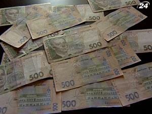 Фахівці: Україні потрібна девальвація національної валюти