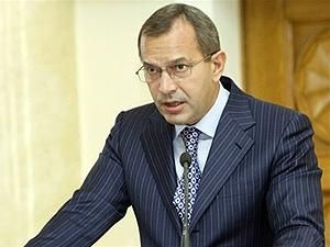 Клюев в понедельник полетит в Брюссель. С ним - Яценюк и Порошенко Клюев в понедельник полетит в Брюссель. С ним - Яценюк и Порошенко