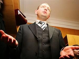 Яценюк: Оппозиция встретится лишь с Януковичем. Остальные - "кнопкодавы" Яценюк: Оппозиция встретится лишь с Януковичем. Остальные - "кнопкодавы"