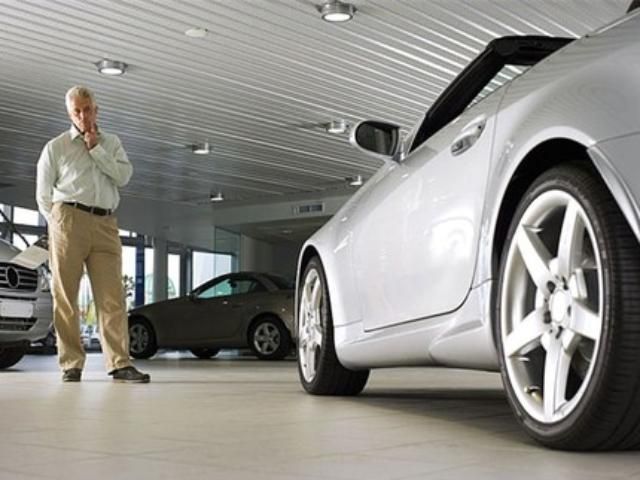 Кабмін приготував податкові зміни для покупців авто Кабмін приготував податкові зміни для покупців авто