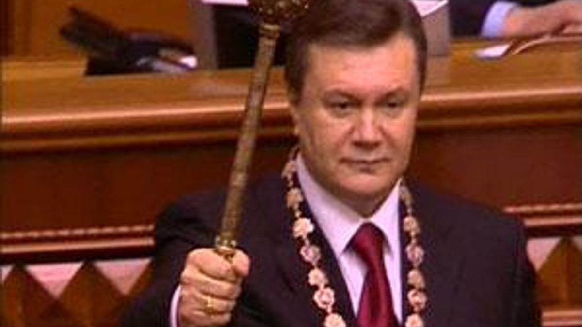 Политолог: За два года Янукович установил авторитарный режим