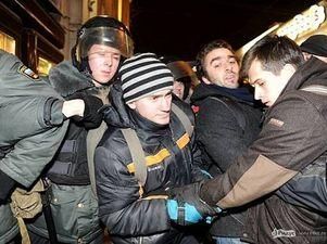 В Москве задержали участников акции на площади Революции В Москве задержали участников акции на площади Революции