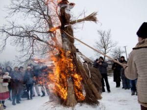 В Чернигове проходят массовые народные гуляния