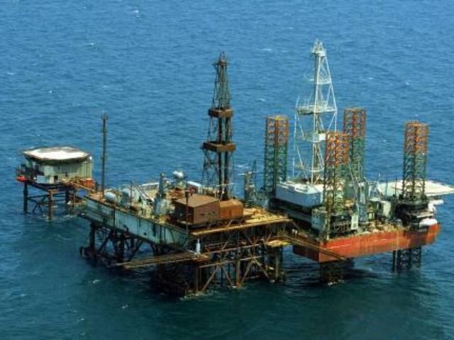 "Лукойлу" дозволили шукати нафту і газ у Чорному морі
