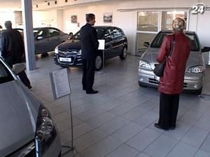 Пенсионный сбор переложат на покупателей авто