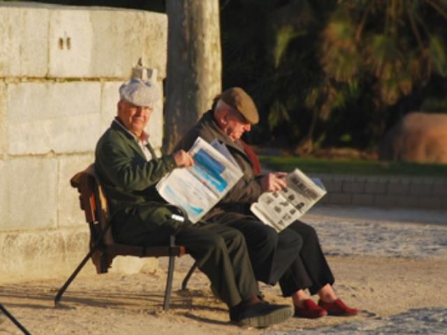 Чеським пенсіонерам "заморожують" виплати Чеським пенсіонерам "заморожують" виплати