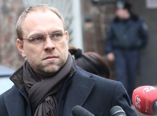 Власенко: Тимошенко возмущена заявлениями о помиловании Власенко: Тимошенко возмущена заявлениями о помиловании