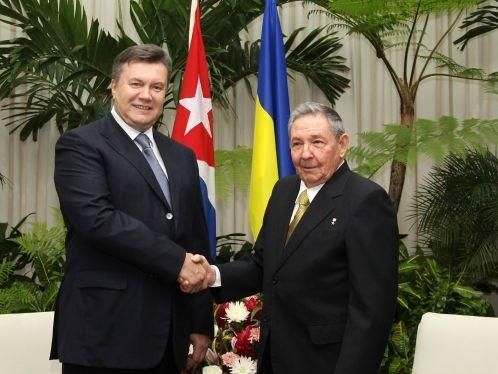 Янукович чекає в гості Рауля Кастро