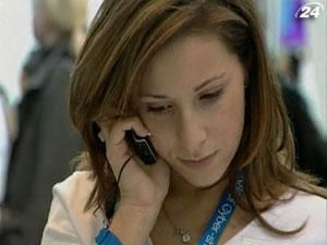 Українці стали менше сплачувати за мобільний зв'язок