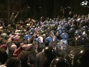 Акция протеста на севере Италии закончилась столкновением с полицией Акция протеста на севере Италии закончилась столкновением с полицией