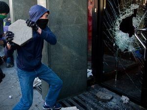 В Испании массовые протесты студентов В Испании массовые протесты студентов