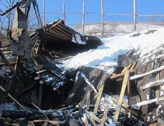 На Донетчине обвалилась "копальня", ищут 5 горняков На Донетчине обвалилась "копальня", ищут 5 горняков