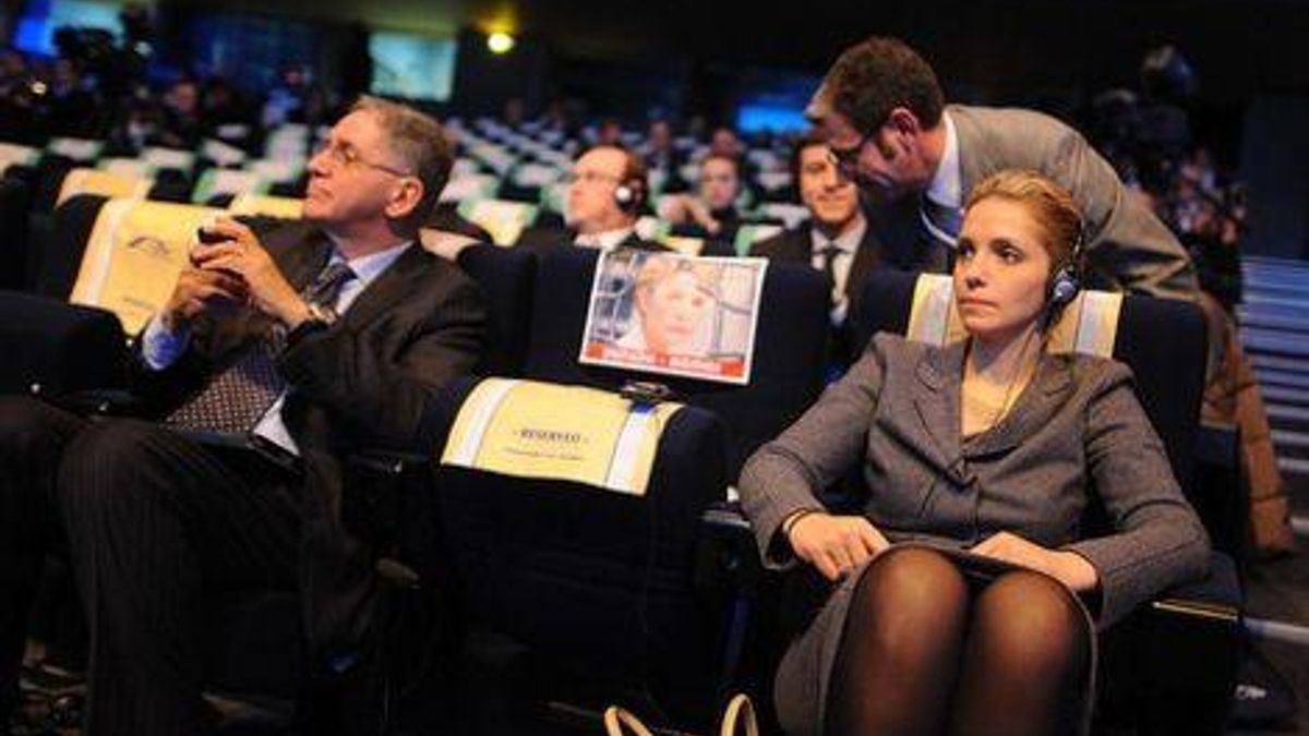 Донька Тимошенко поспілкувалась з Меркель і Берлусконі