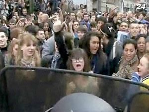 Президент Франции почувствовал на себе гнев толпы