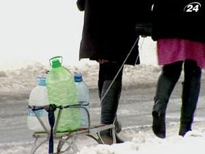 Жители села на Луганщине за водой ходят в Россию