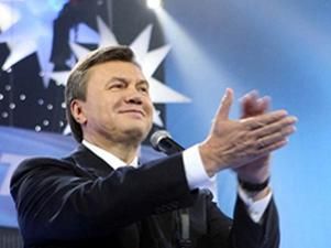 Янукович подписал закон, предусматривающий новые обязанности для туроператоров