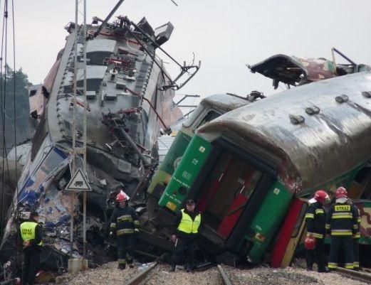 МИД подтвердил, что в катастрофе в Польше пострадали украинцы МИД подтвердил, что в катастрофе в Польше пострадали украинцы