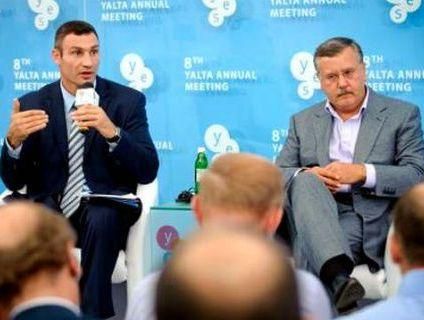 Гриценко пообіцяв підтримати Кличка на виборах мера Гриценко пообіцяв підтримати Кличка на виборах мера