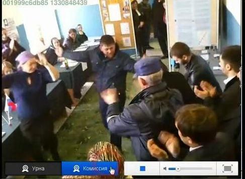 Рамзан Кадиров прийшов голосувати з танцями Рамзан Кадиров прийшов голосувати з танцями