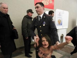 Состоялся суд над активистками FEMEN Состоялся суд над активистками FEMEN