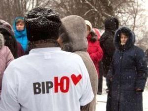 До Тимошенко в колонію прибули представники ОБСЄ До Тимошенко в колонію прибули представники ОБСЄ