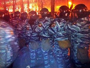 Москва: Жорсткі затримання опозиціонерів і підпал автобусу ОМОН