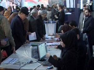Іран: Консерватори перемогли в першому турі парламентських виборів