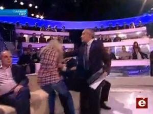 Активістка FEMEN у прямому ефірі побилась з Колесніченком Активістка FEMEN у прямому ефірі побилась з Колесніченком