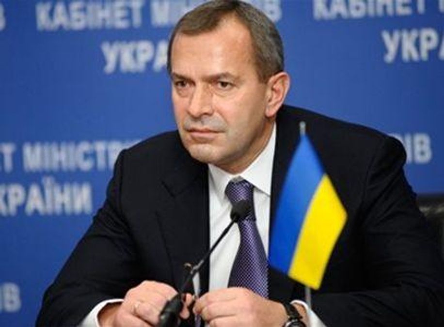 Клюєв критикує опозицію за небажання переписувати Конституцію Клюєв критикує опозицію за небажання переписувати Конституцію