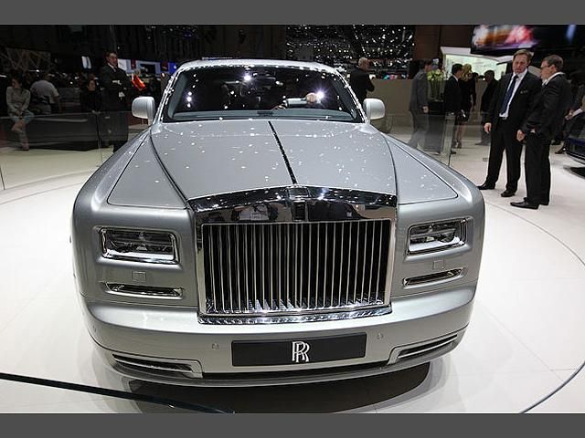 В Женеве открылся один из крупнейших автосалонов В Женеве открылся один из крупнейших автосалонов