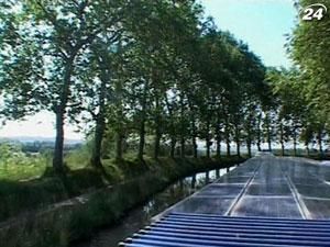 Ученые разработали лодку на солнечных батареях Ученые разработали лодку на солнечных батареях