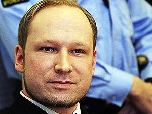 Брейвіку висунули офіційні звинувачення Брейвіку висунули офіційні звинувачення