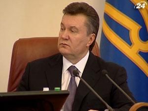 Підсумок дня: Янукович пообіцяв до кінця року віддати борги "Ощадбанку"
