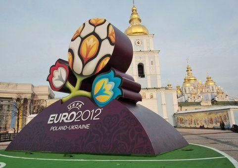 Польща звинуватила Україну у затримці підготовки до Євро-2012