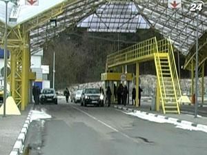 До Євро у 4 пунктах пропуску буде діяти українсько-польський контроль До Євро у 4 пунктах пропуску буде діяти українсько-польський контроль